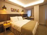 1 Bedroom Deluxe Suite