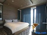 Premier room