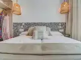 Twin room with mountain view