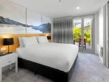 2 Bedrooms Double Suite