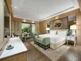 Pearl Pool Family room
