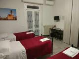 Standard Triple room with city view