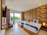 Deluxe Twin room with balcony