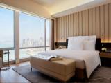 1 Bedroom Executive Lounge Access Larger Double Suite with Victoria Harbour View