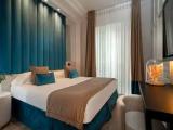 Classic room with balcony and with partial sea view