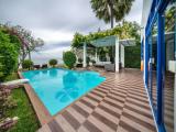 4 Bedrooms Standard room beachfront
