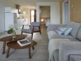 2 Bedrooms Apartment beachfront