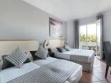Standard Family room with garden view