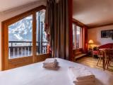Suite with balcony and with mountain view