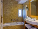 Superior Twin room with land view