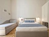 Deluxe Triple room with city view