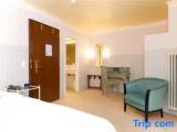 Classic Single room with balcony and with mountain view
