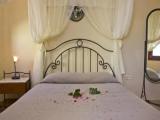 Standard Triple room with sea view