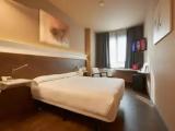 Standard room with balcony