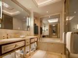 Deluxe room with harbour view