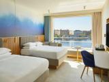 Executive Quadruple room with water view