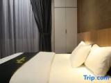 Deluxe Single Suite