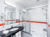 Standard Quadruple room with city view
