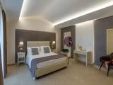 Junior Suite with partial sea view
