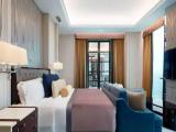 Presidential Double Suite with garden view