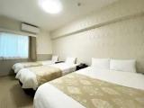 1 Bedroom Standard Quadruple Family room with river view
