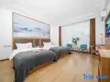 Standard Quadruple room with view