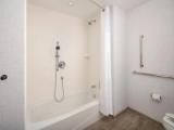 Accessible W/ BATHTUB Double room
