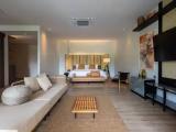 Suite with mountain view