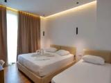 Standard Triple room with sea view