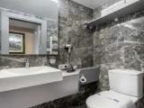 Standard Double room with partial sea view