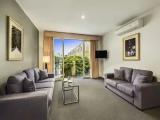 3 Bedrooms Apartment