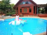 5 Bedrooms Grand room with balcony