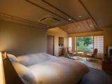 Standard room with mountain view