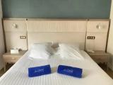 Standard Double room with partial sea view