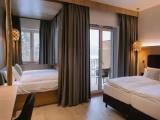 Deluxe Triple room with balcony