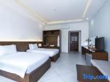 Deluxe Twin room with pool view