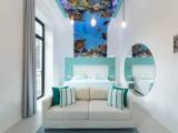 Suite with park view
