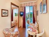 2 Bedrooms Apartment with partial view