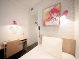 Moderate Semi-Double Designer's room
