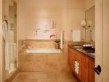 3 Bedrooms Grand room with ocean view