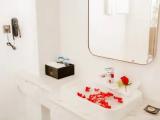 Grand Double room with city view