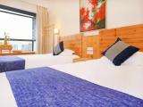 2 Bedrooms Suite with courtyard view