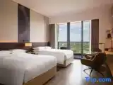 Standard Twin room with golf view