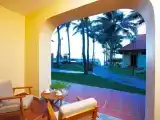 Standard Triple room with sea view