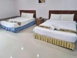Standard Quadruple room with pool view