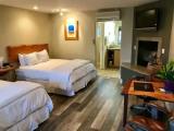 Superior Quadruple room with partial ocean view