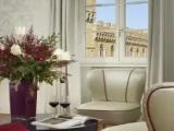 Executive Suite with city view