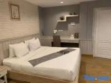Extra Family Quintuple Suite
