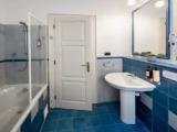 3 Bedrooms Apartment