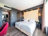 Junior Suite with balcony and with garden view